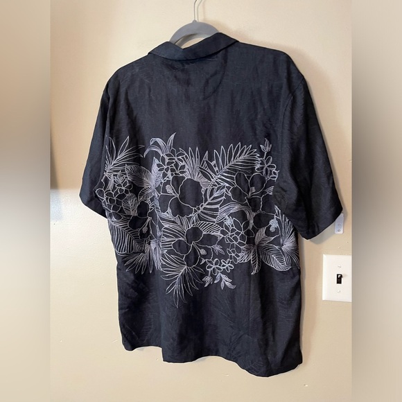 Tommy Bahama Islandzone NFL Cleveland Browns Silk Blend Hawaiian Shirt NWT - Picture 8 of 13